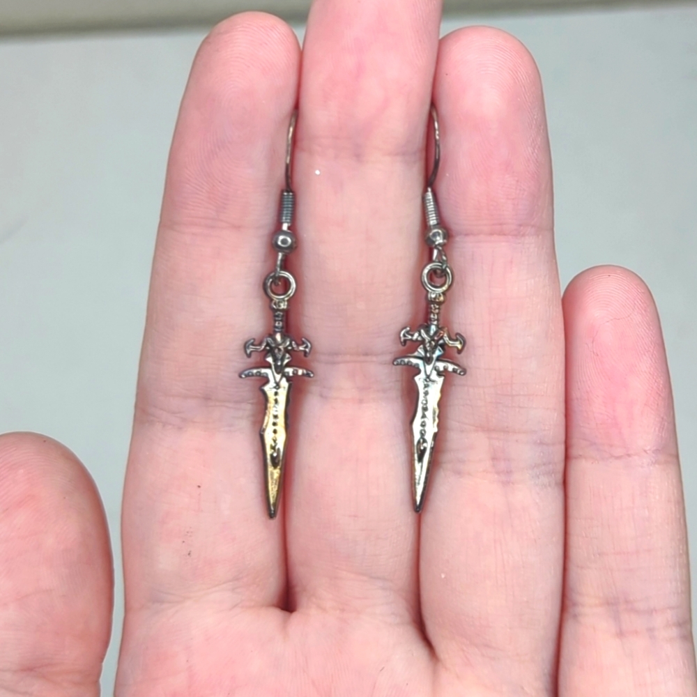 Dagger Earrings - Picture 5 of 10